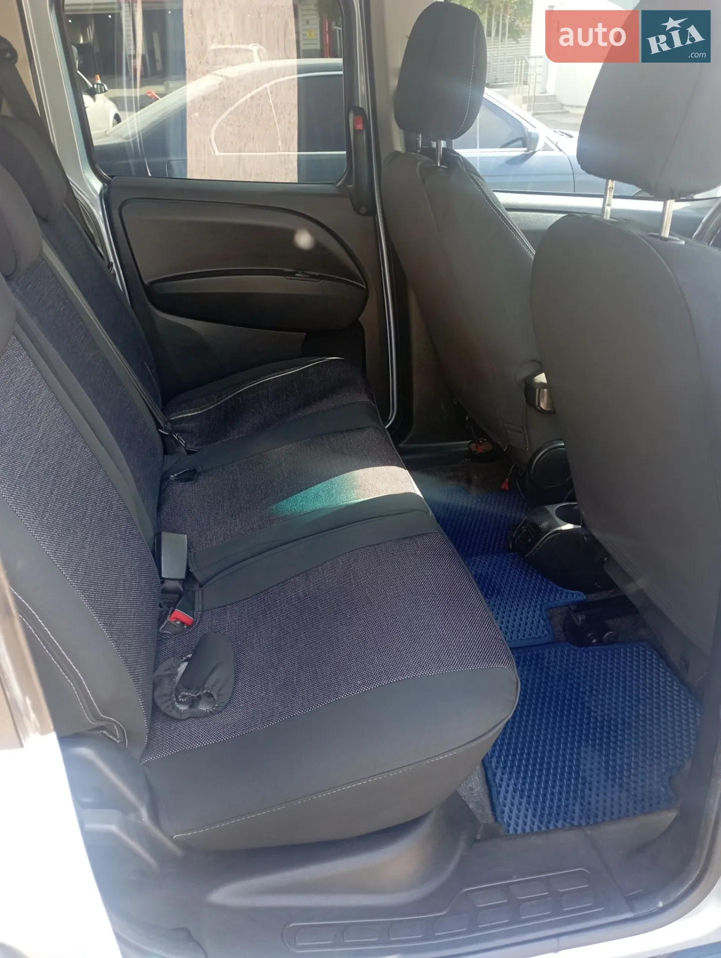2011 Opel Combo - мініатюра 10
