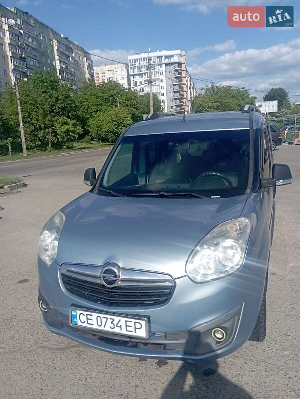 Минивэн Opel Combo 2011 в Черновцах
