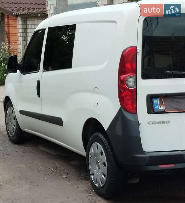 Мінівен Opel Combo 2012 в Одесі