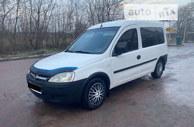 Мінівен Opel Combo 2005 в Острозі