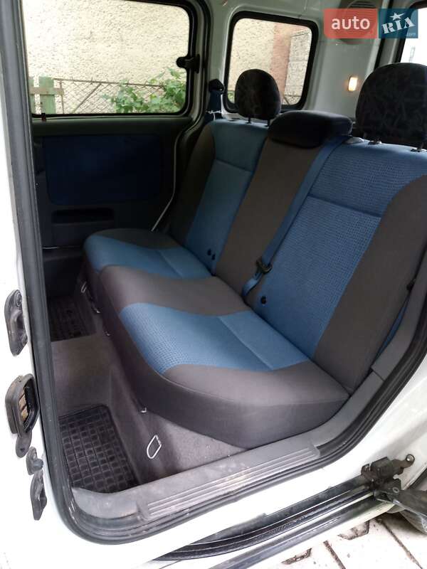 Минивэн Opel Combo 2003 в Хусте
