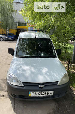 Вантажний фургон Opel Combo 2011 в Умані