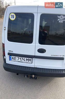 Минивэн Opel Combo 2004 в 