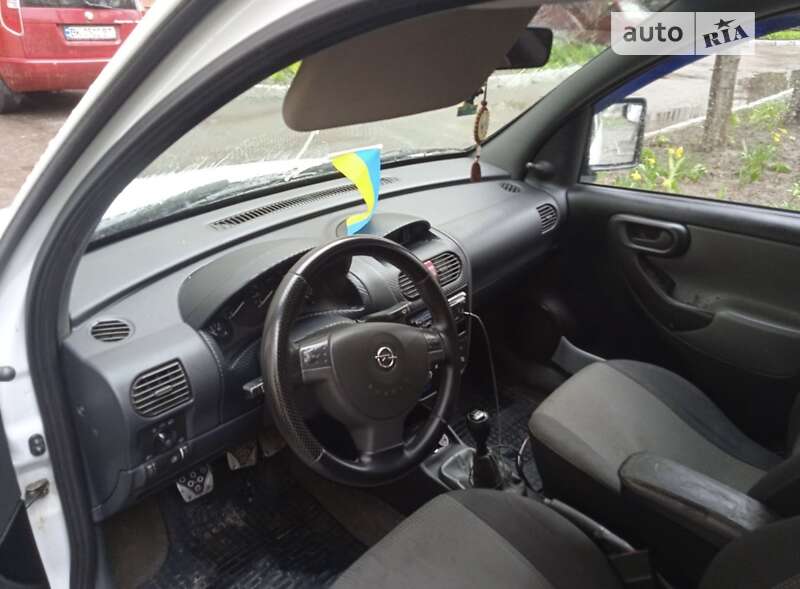 Вантажний фургон Opel Combo 2005 в Рівному фото 4 Вантажний фургон Opel Combo 2005 в Рівному