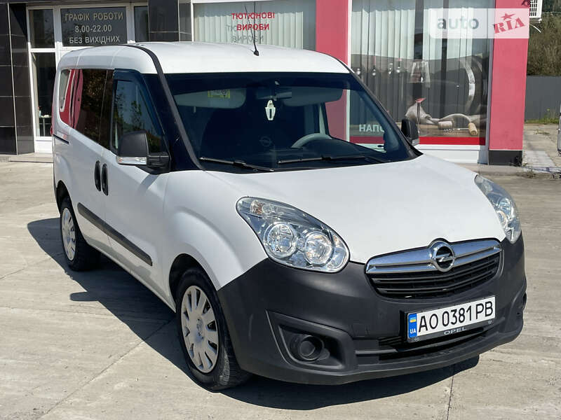 Минивэн Opel Combo 2015 в Солотвине