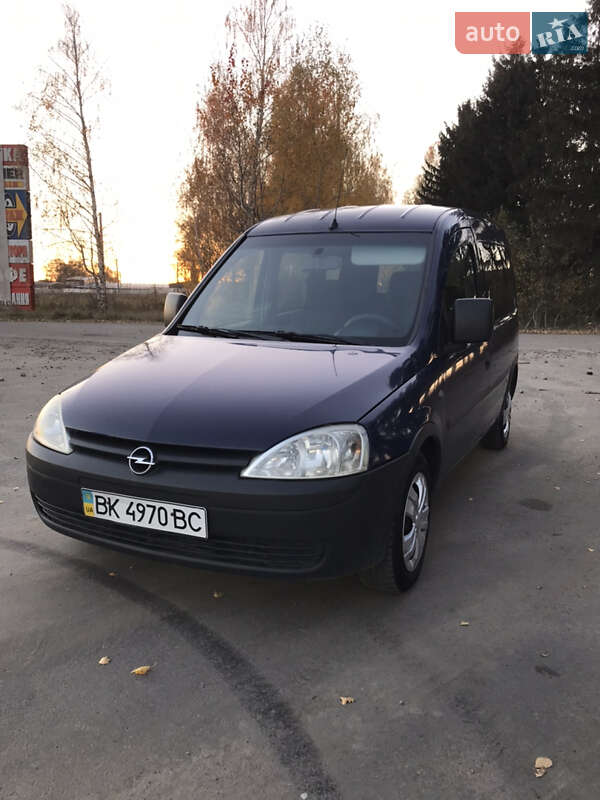 Минивэн Opel Combo 2004 в Березному