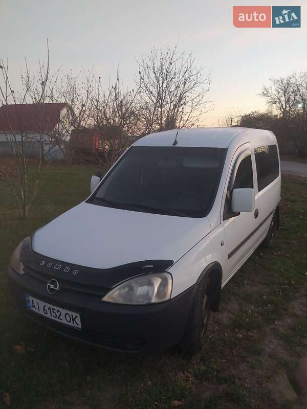 Минивэн Opel Combo 2005 в 