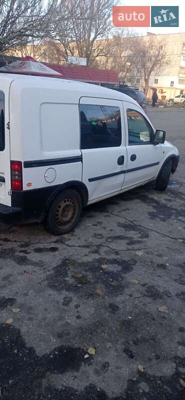 Минивэн Opel Combo 2005 в Ахтырке