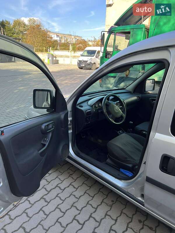 Минивэн Opel Combo 2010 в Долине фото 2 Минивэн Opel Combo 2010 в Долине