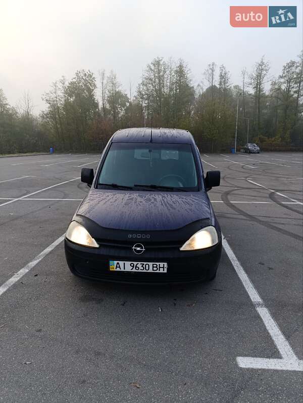 Мінівен Opel Combo 2003 в Бучі