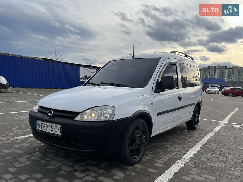 Минивэн Opel Combo 2007 в Калуше