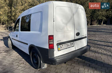 Мінівен Opel Combo 2009 в Брошневі-Облозі