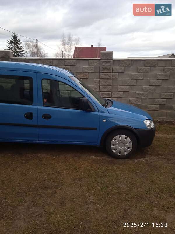 Минивэн Opel Combo 2003 в Березному