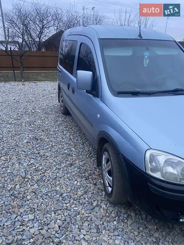 Минивэн Opel Combo 2006 в Заболотове