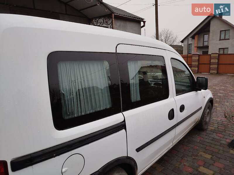 Минивэн Opel Combo 2008 в Старой Выжевке