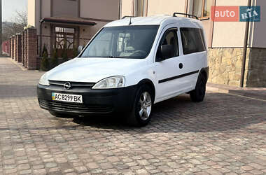 Минивэн Opel Combo 2009 в Вараше