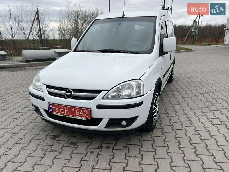 Грузовой фургон Opel Combo 2007 в Красилове