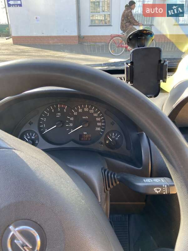 Минивэн Opel Combo 2006 в Измаиле