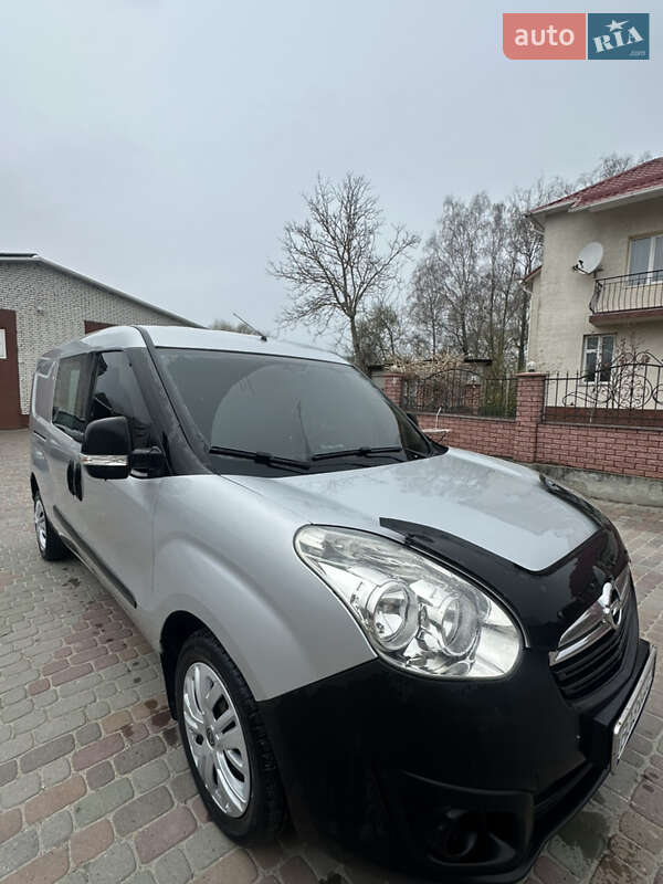 Грузопассажирский фургон Opel Combo 2012 в 