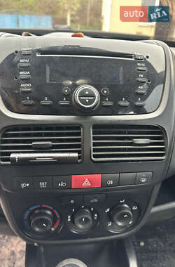 Грузопассажирский фургон Opel Combo 2012 в 