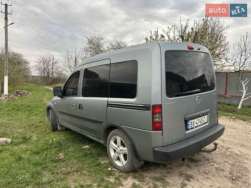 Минивэн Opel Combo 2010 в Каменец-Подольском