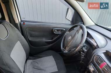 Минивэн Opel Combo 2006 в 