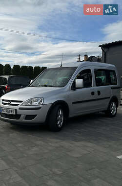 Минивэн Opel Combo 2005 в 