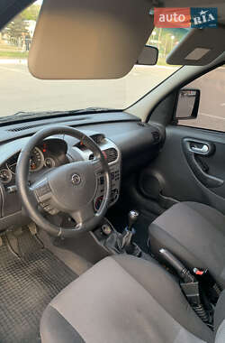 Минивэн Opel Combo 2010 в 