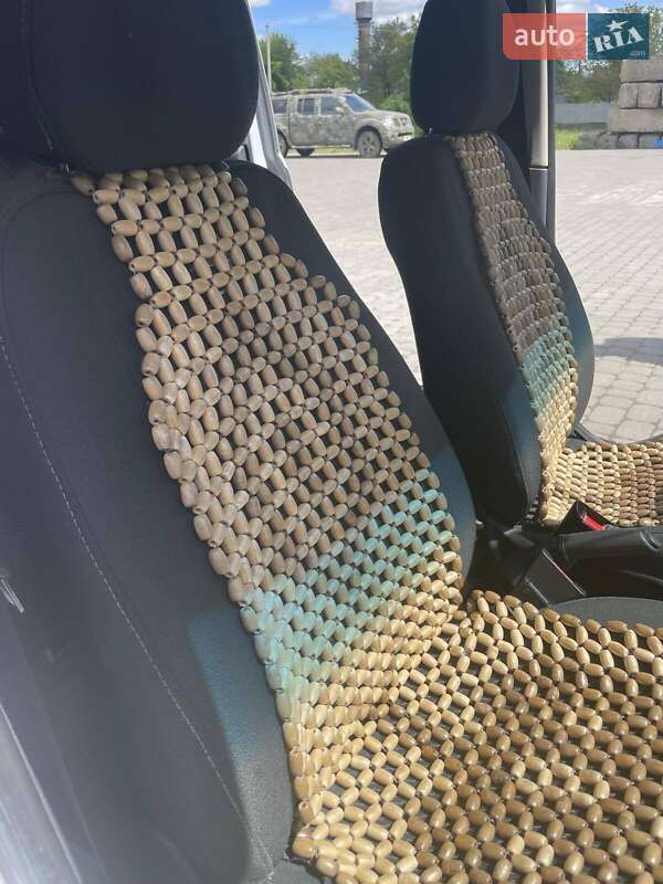 Минивэн Opel Combo 2011 в Дрогобыче