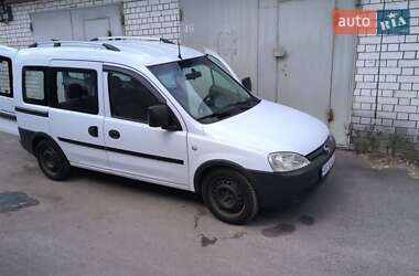 Минивэн Opel Combo 2005 в 