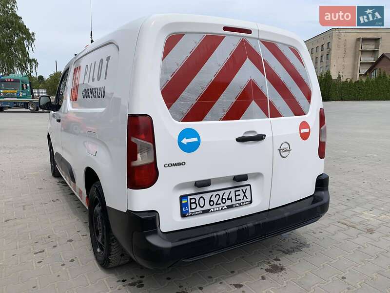 Грузовой фургон Opel Combo 2021 в Волочиске