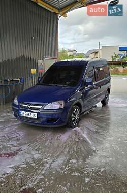 Минивэн Opel Combo 2004 в Хмельницком