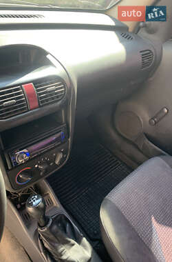 Минивэн Opel Combo 2006 в 