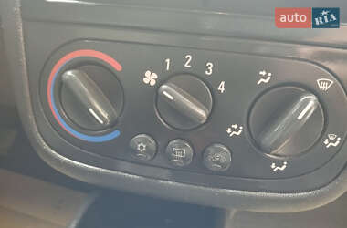 Минивэн Opel Combo 2005 в 