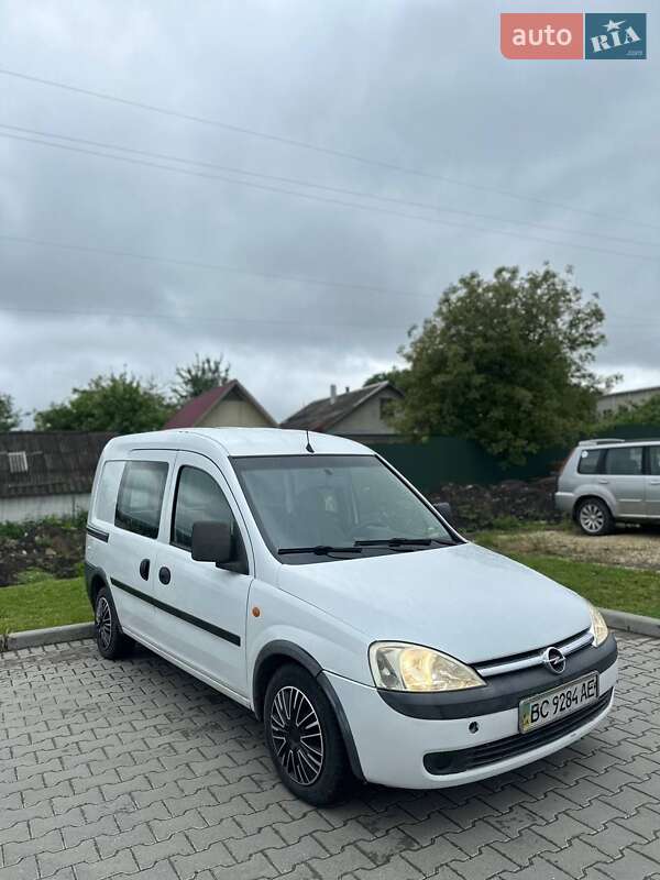 Минивэн Opel Combo 2003 в Шумске