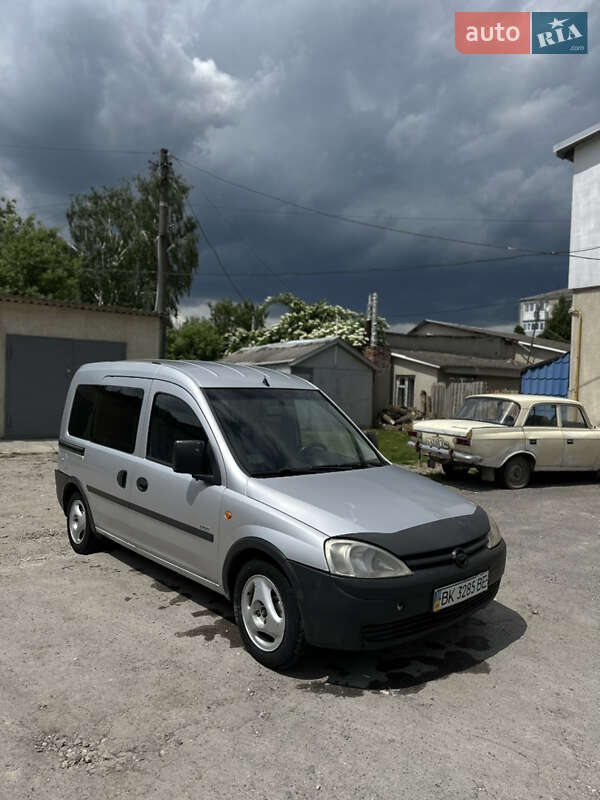 Минивэн Opel Combo 2002 в 
