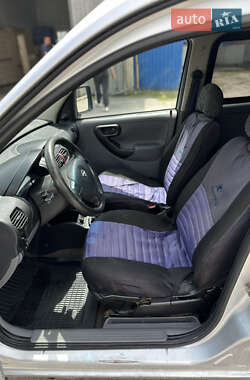 Минивэн Opel Combo 2002 в 