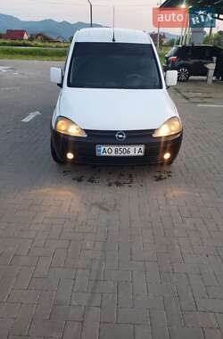 Вантажний фургон Opel Combo 2011 в Тячеві