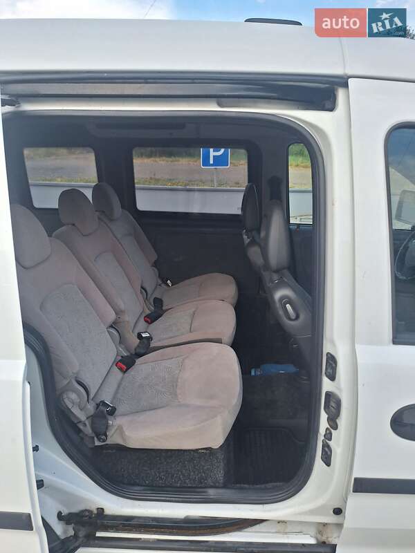 Минивэн Opel Combo 2007 в Воловце