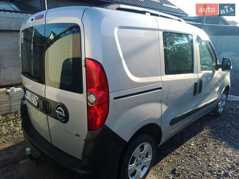 Вантажний фургон Opel Combo 2013 в Борисполі