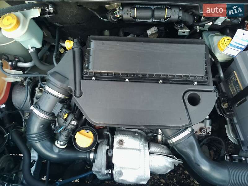 Вантажний фургон Opel Combo 2013 в Борисполі