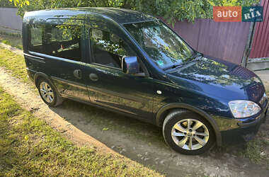 Минивэн Opel Combo 2011 в Ивано-Франковске