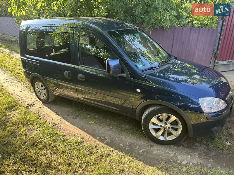 Opel Combo 2011