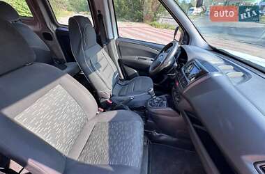 Минивэн Opel Combo 2012 в 