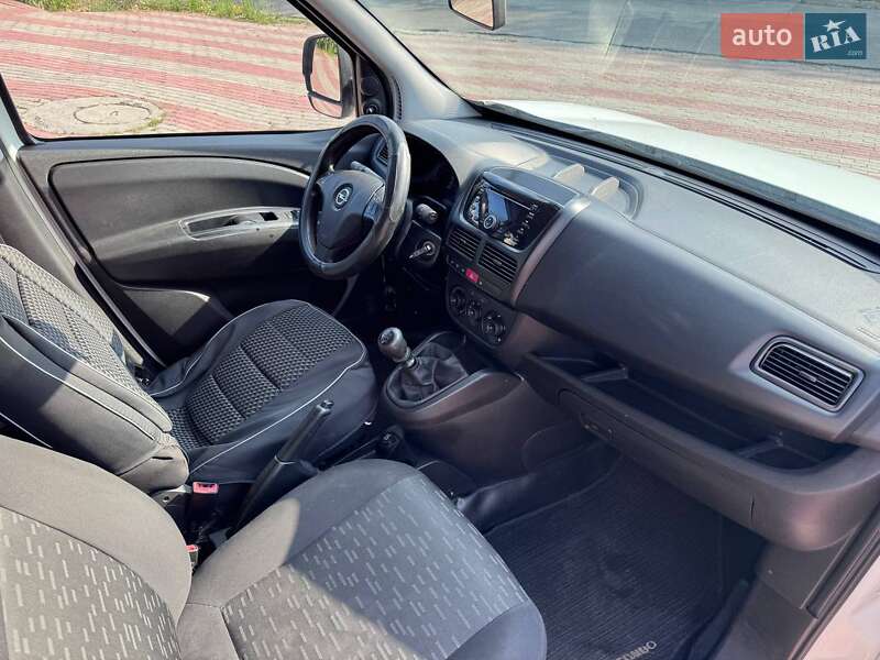 Минивэн Opel Combo 2012 в Запорожье