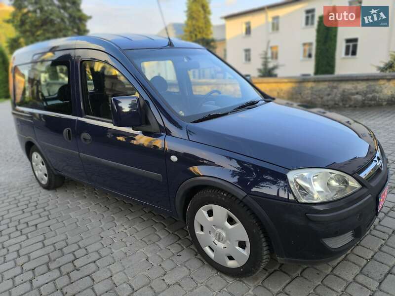 Мінівен Opel Combo 2009 в Кременці