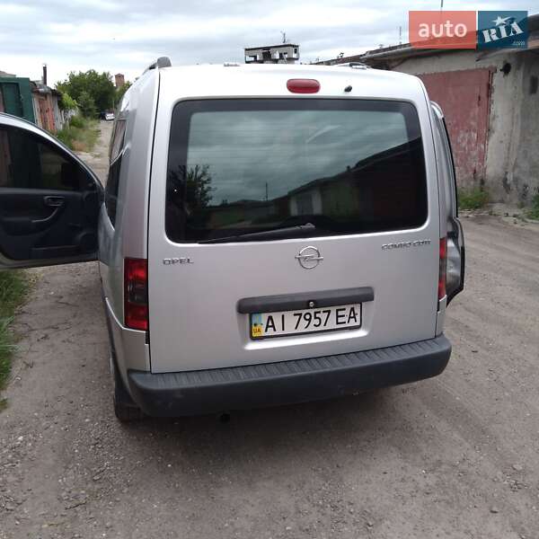 Минивэн Opel Combo 2008 в Киеве