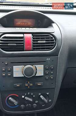 Минивэн Opel Combo 2010 в 
