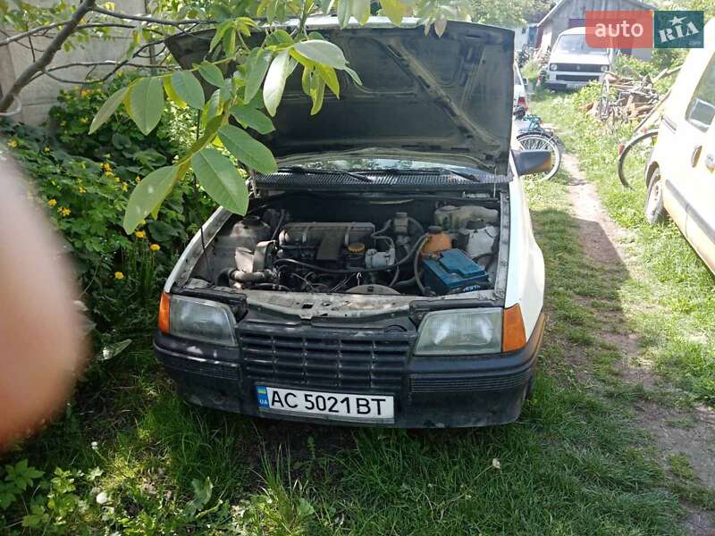 Другие грузовики Opel Combo 1993 в Рожище