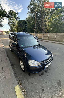 Opel Combo 2011
